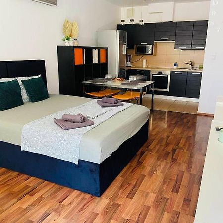 Corvin Boutique Apartment Parking In The Plaza 부다페스트 외부 사진
