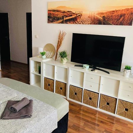 Corvin Boutique Apartment Parking In The Plaza 부다페스트 외부 사진