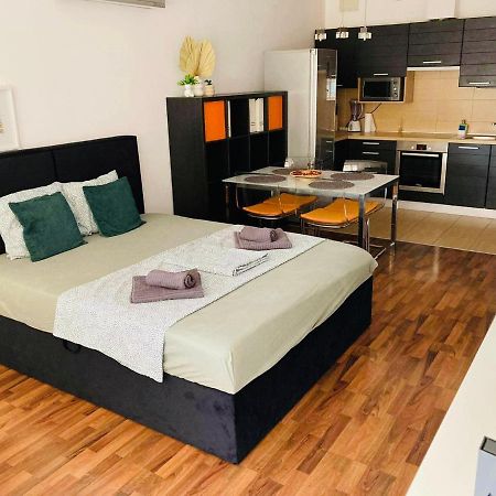 Corvin Boutique Apartment Parking In The Plaza 부다페스트 외부 사진