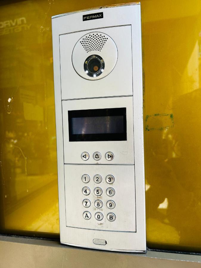 Corvin Boutique Apartment Parking In The Plaza 부다페스트 외부 사진